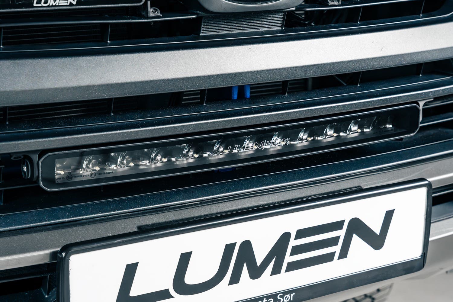 Lumen Zestaw do grilla Toyota Hilux Invincible X | Lumen Helios Performance CS20 - 5