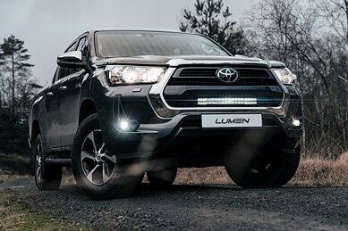 Lumen Kit griglia Toyota Hilux SR 2021+ | Lumen Helios DX20