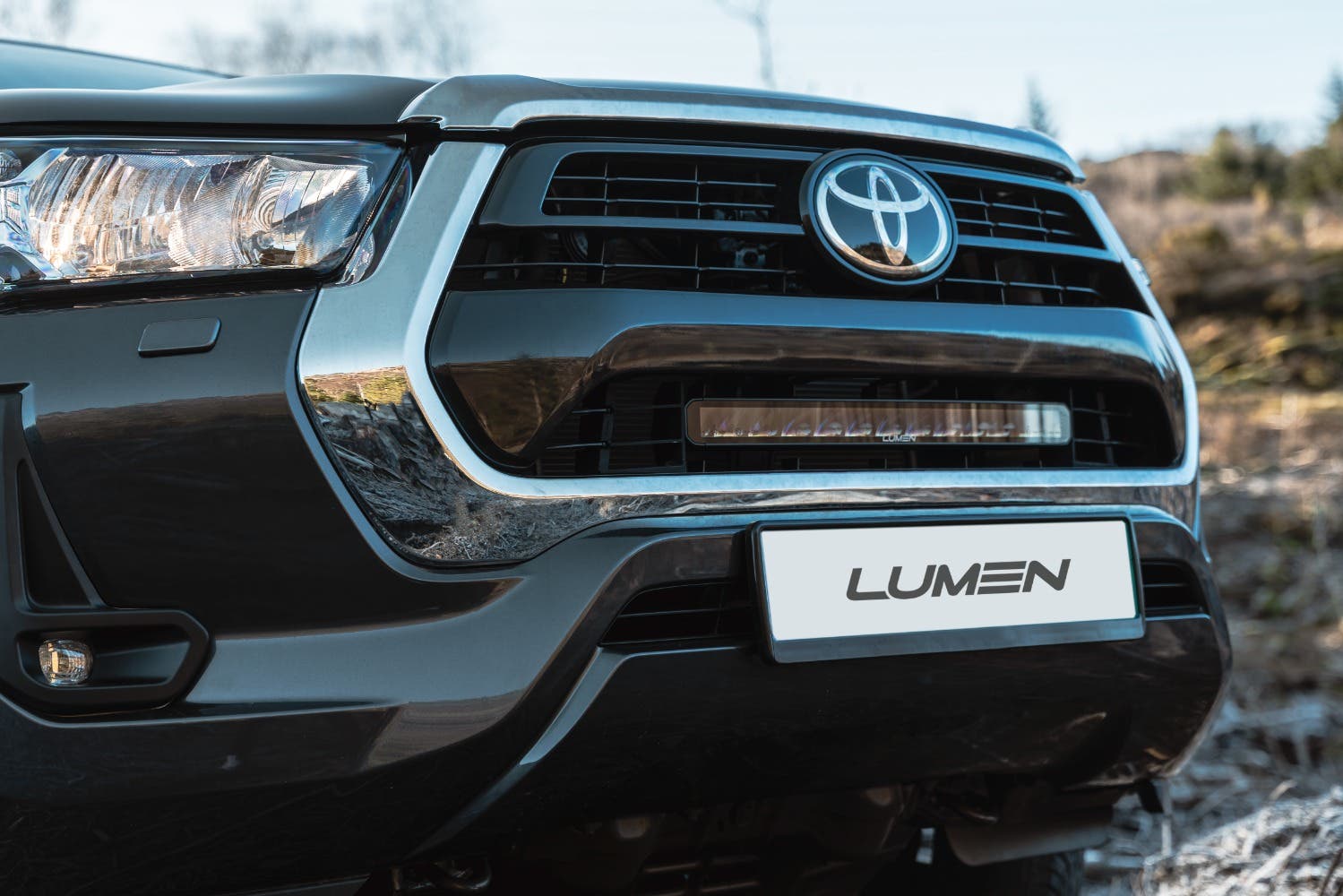 Lumen Grillkit Toyota Hilux SR 2021+ | Lumen Helios Performance CS20 - 4