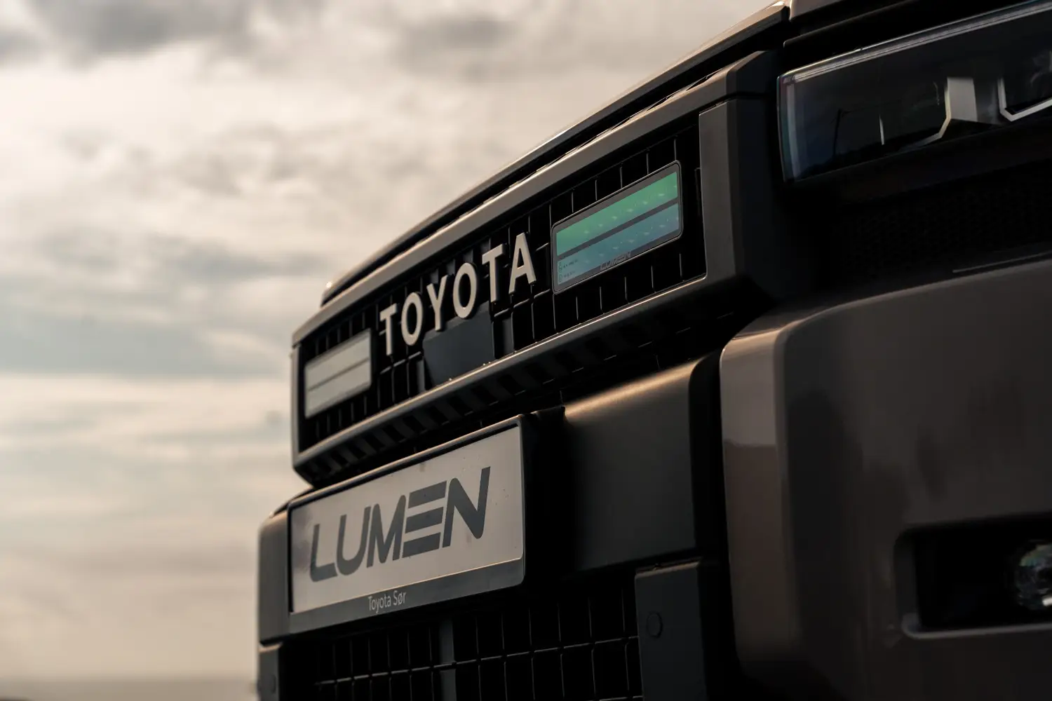 Lumen Kit de grelha Toyota Land Cruiser 250 2025+ | Lumen Helios SQ16 x 2 - 4