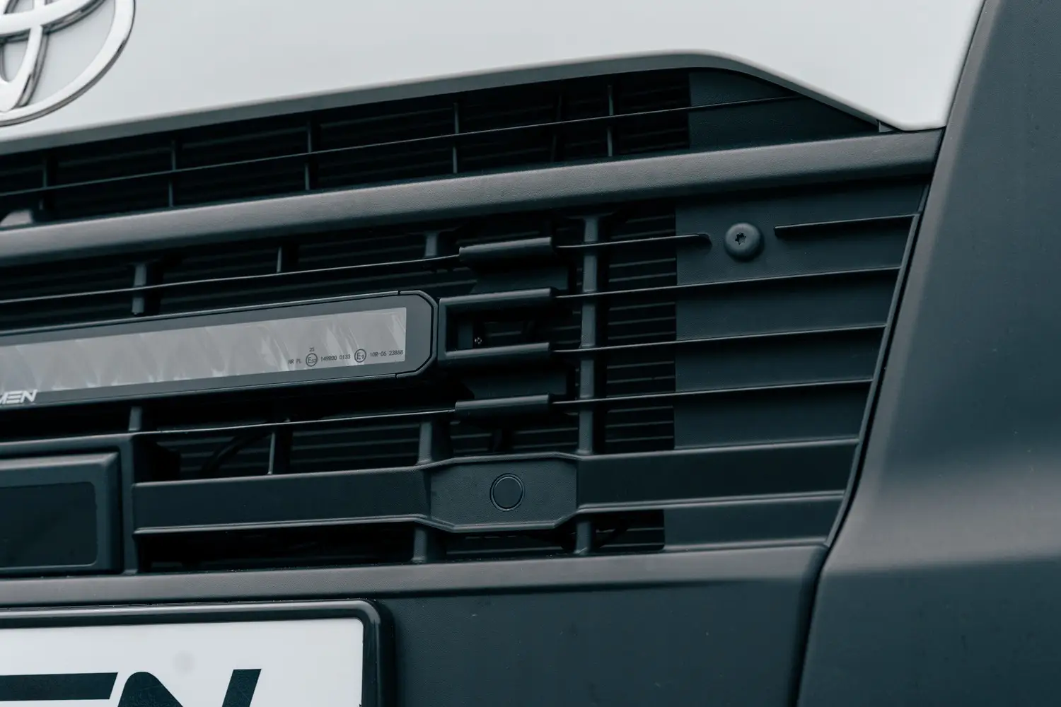 Lumen Grillkit Toyota Proace Max 2024+ | Lumen Helios Performance CS20 - 3