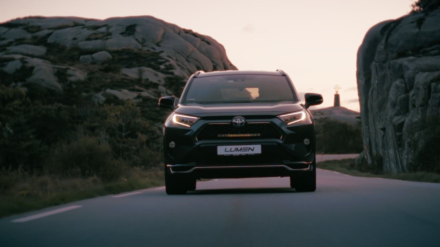 Lumen Grillkit Toyota RAV4 Plugin-Hybrid | Lumen Helios Performance S20 - 9