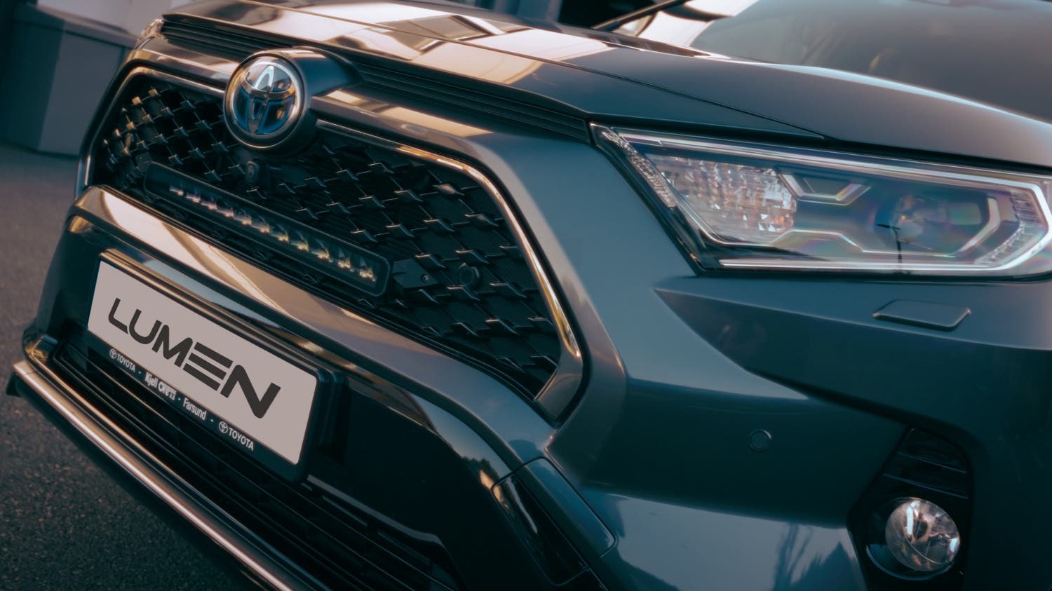 Lumen Grillkit Toyota RAV4 Plugin-Hybrid | Lumen Helios Performance S20 - 7