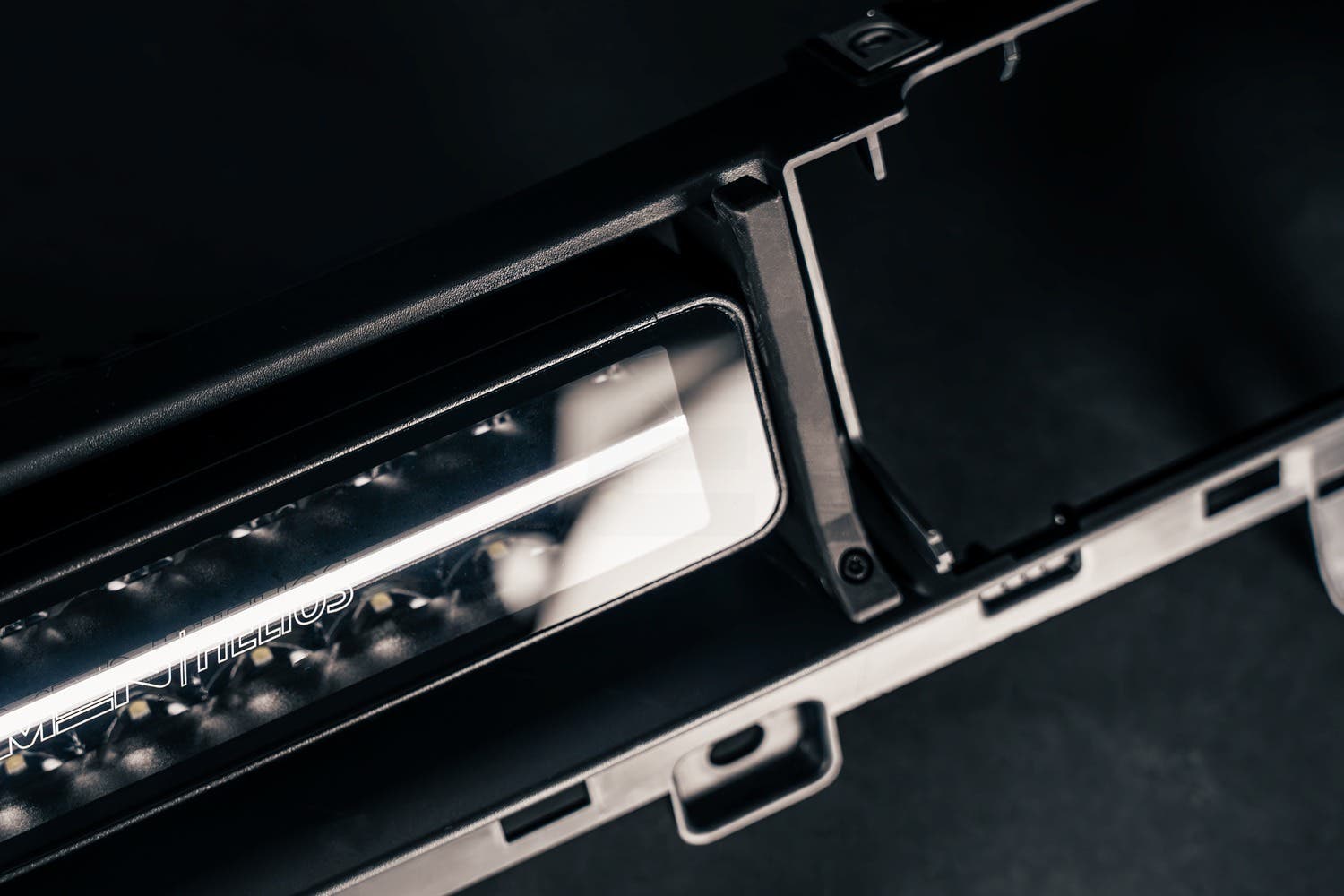 Lumen Grill Kit Volvo FH Aero | Lumen Helios DX10 x 2 - 5