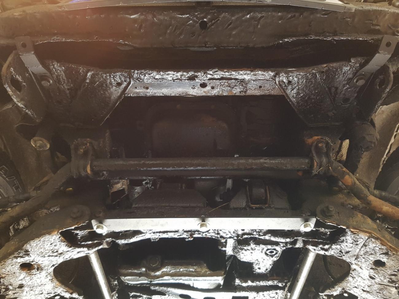 Skid plate Steel Engine+ | Nissan Terrano II (1992-2007) - 5