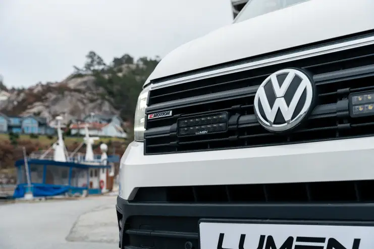 Lumen Grillekit VW Crafter 2017+ | Lumen Helios SQ16 x 2 - 3