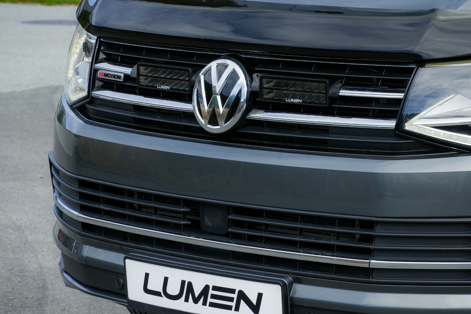 Lumen Kit griglia VW T6 Highline 2015-2019 | Lumen Helios SQ16 x 2 - 2