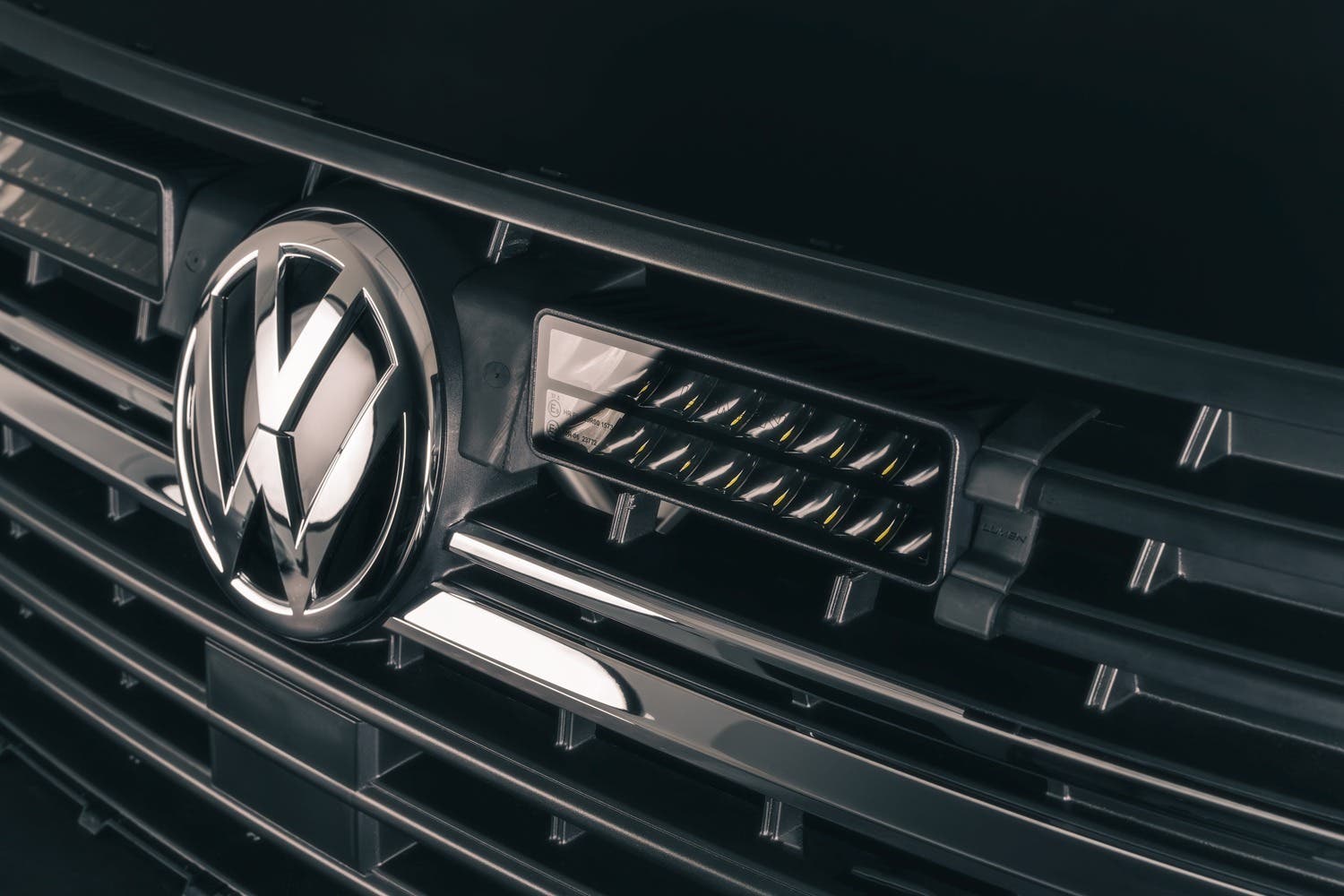 Lumen Grillkit VW T6.1 | Lumen Helios SQ16 x 2