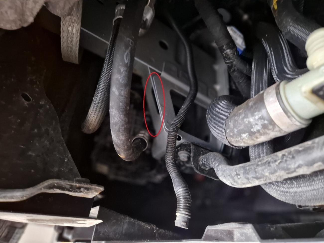 Pohjapanssari Teräs Moottori+ | Renault Trafic 3 facelift (2022-2026) - 11