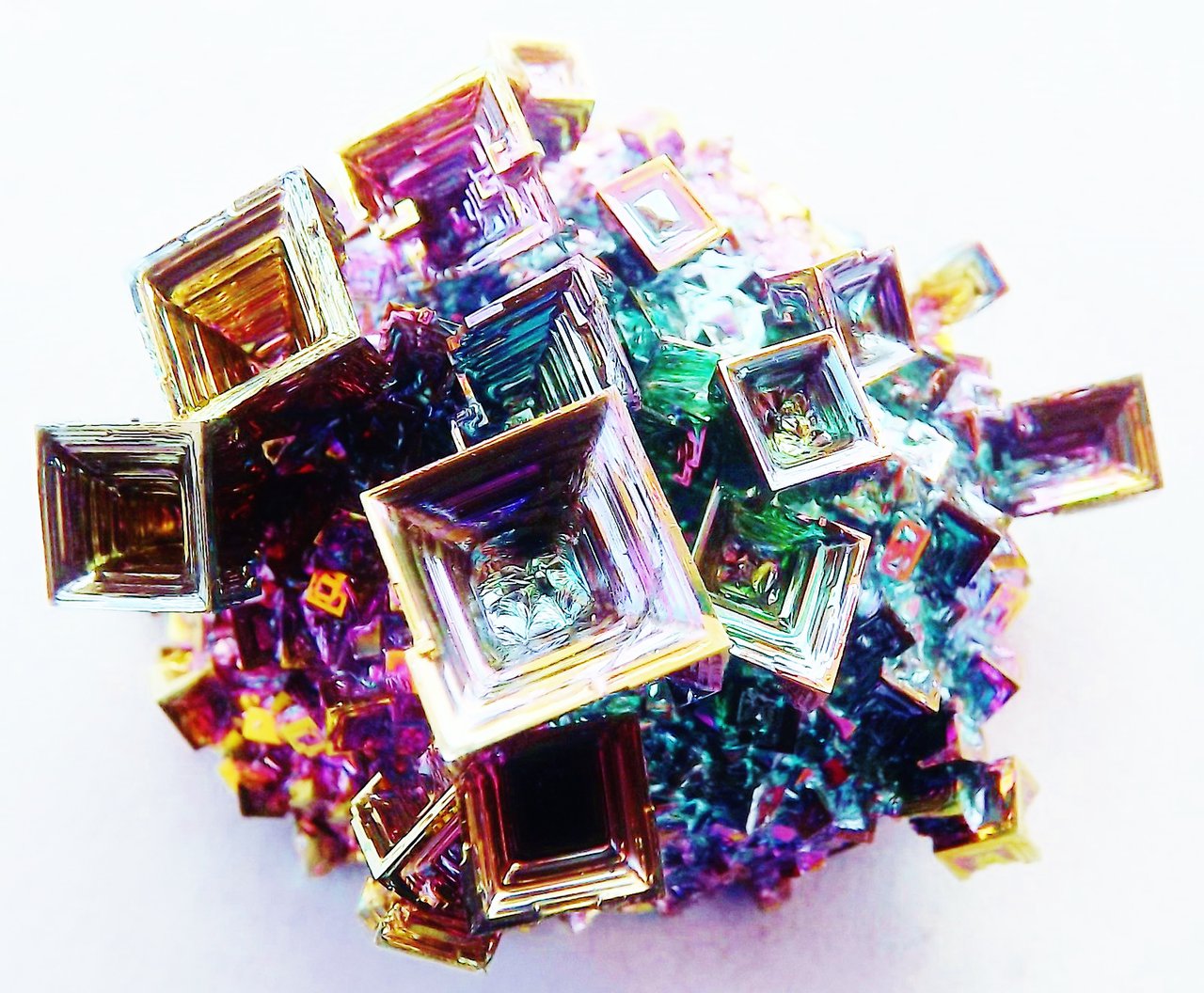 Bismuth / Wismut Kristall, 10 - 20gram - 2