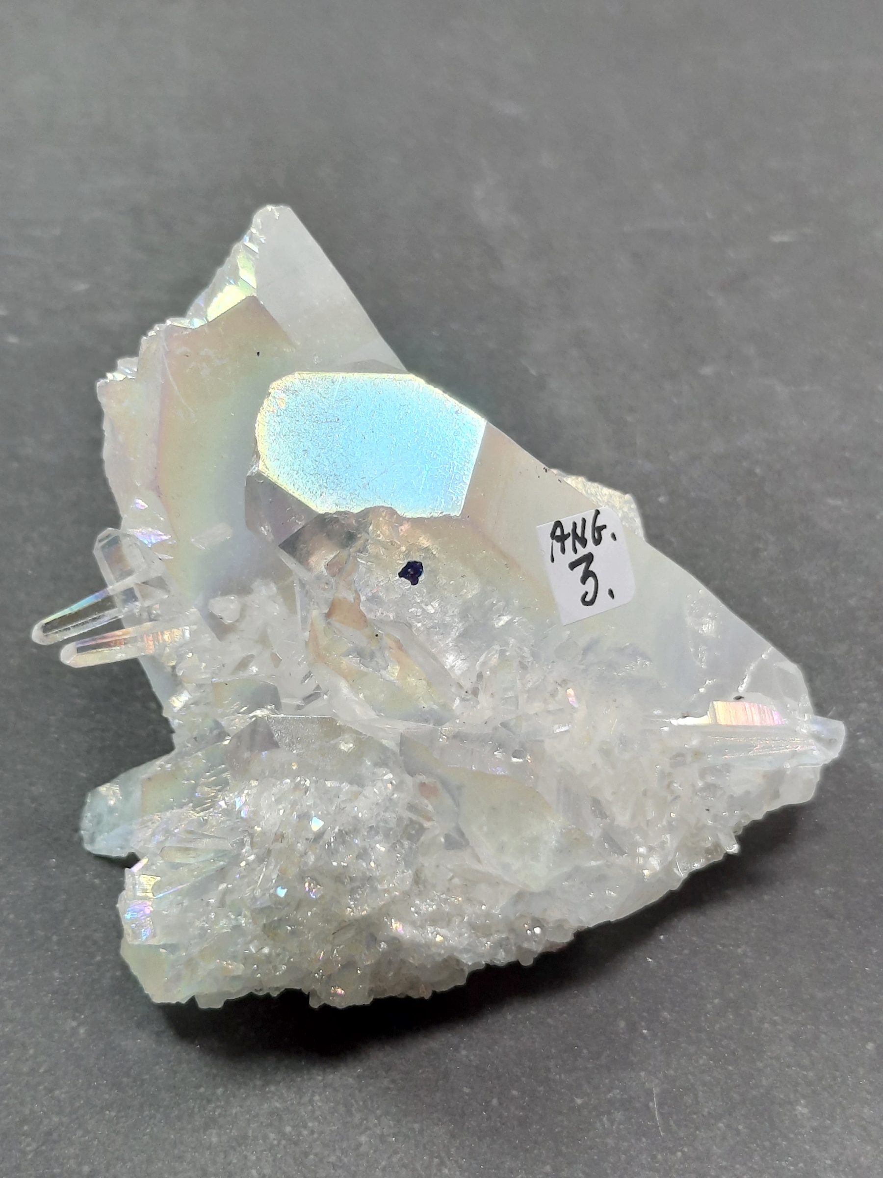 Angel aura kvarts kluster - AA+ kvalitet  - ANG3