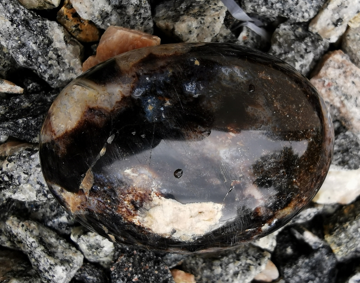 Pebbles "No Worry Stone" - Svart Opal - 2