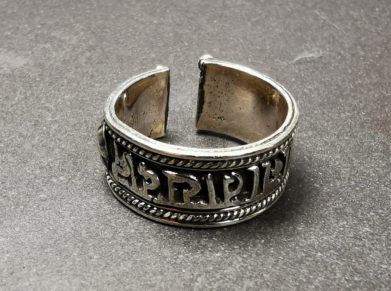 Tibetansk Mantra Ring i Silver - One size