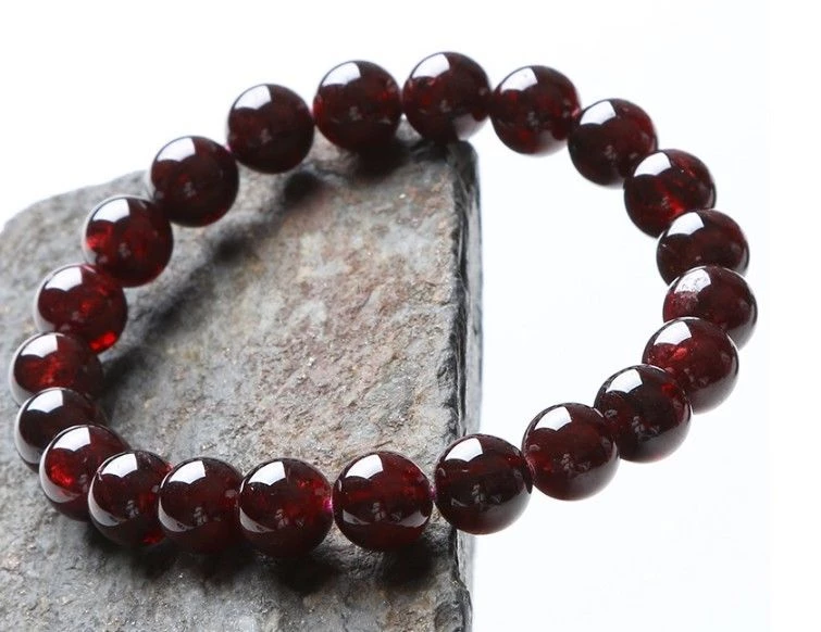8mm Runda Pärlor Armband -  Röd Granat  - AAkvalitet  - 2