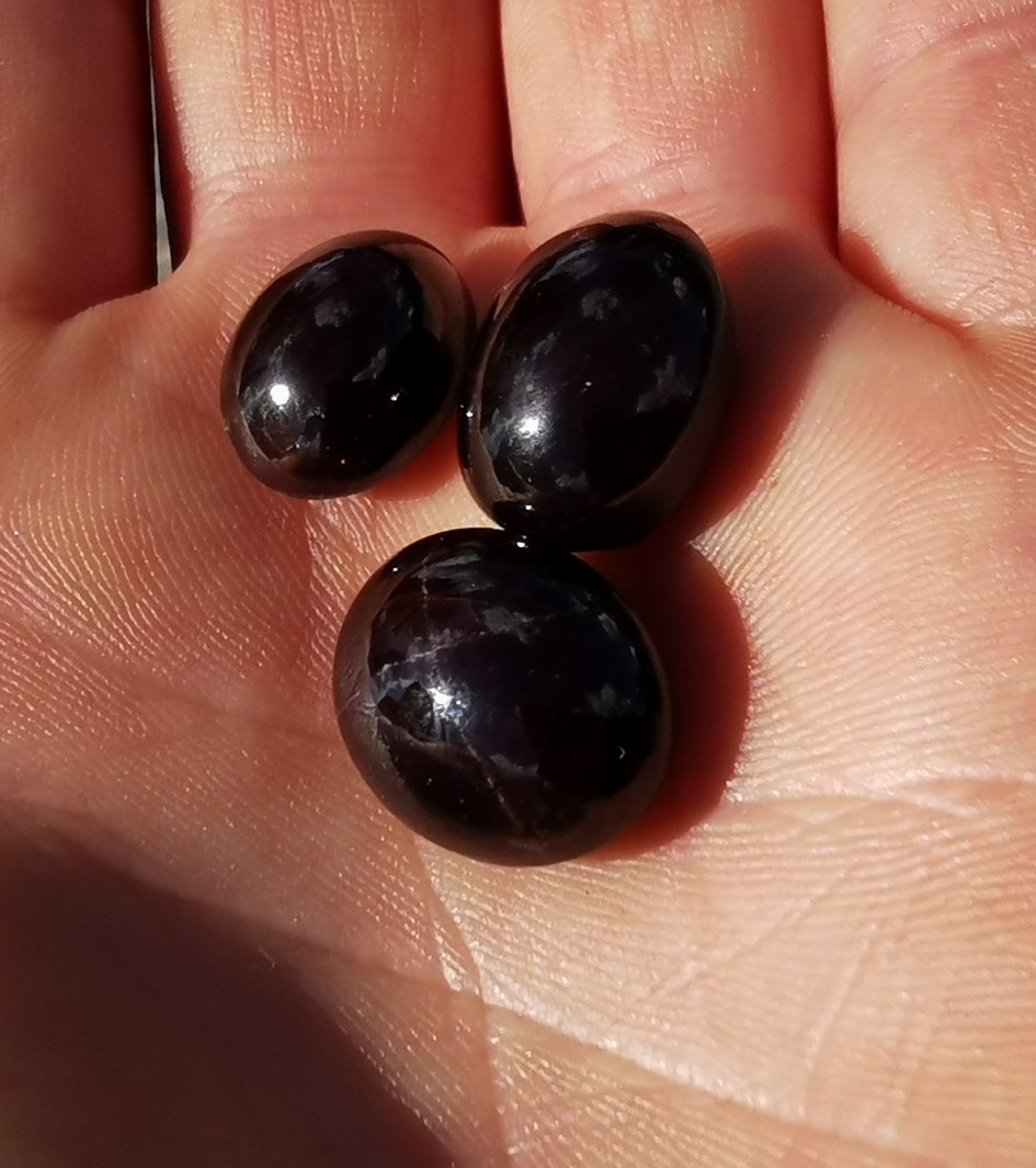 Stjärn Granat Cabochon -Oval Form - 3