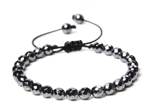 Hematit Armband med 6 mm fasettslipade runda pärlor