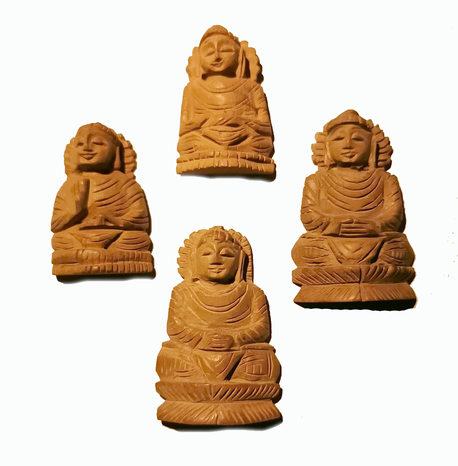 buddha i sandelträ