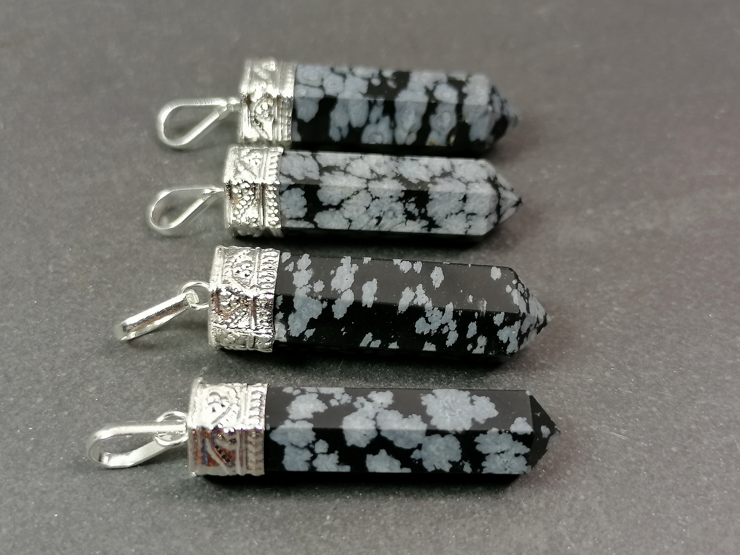 Stenhängen i Snöflinge Obsidian
