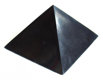 Shungit Pyramid - 60mm