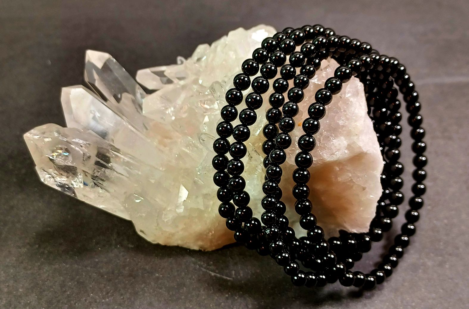 Svart Turmalin  Armband  - 4mm pärlor