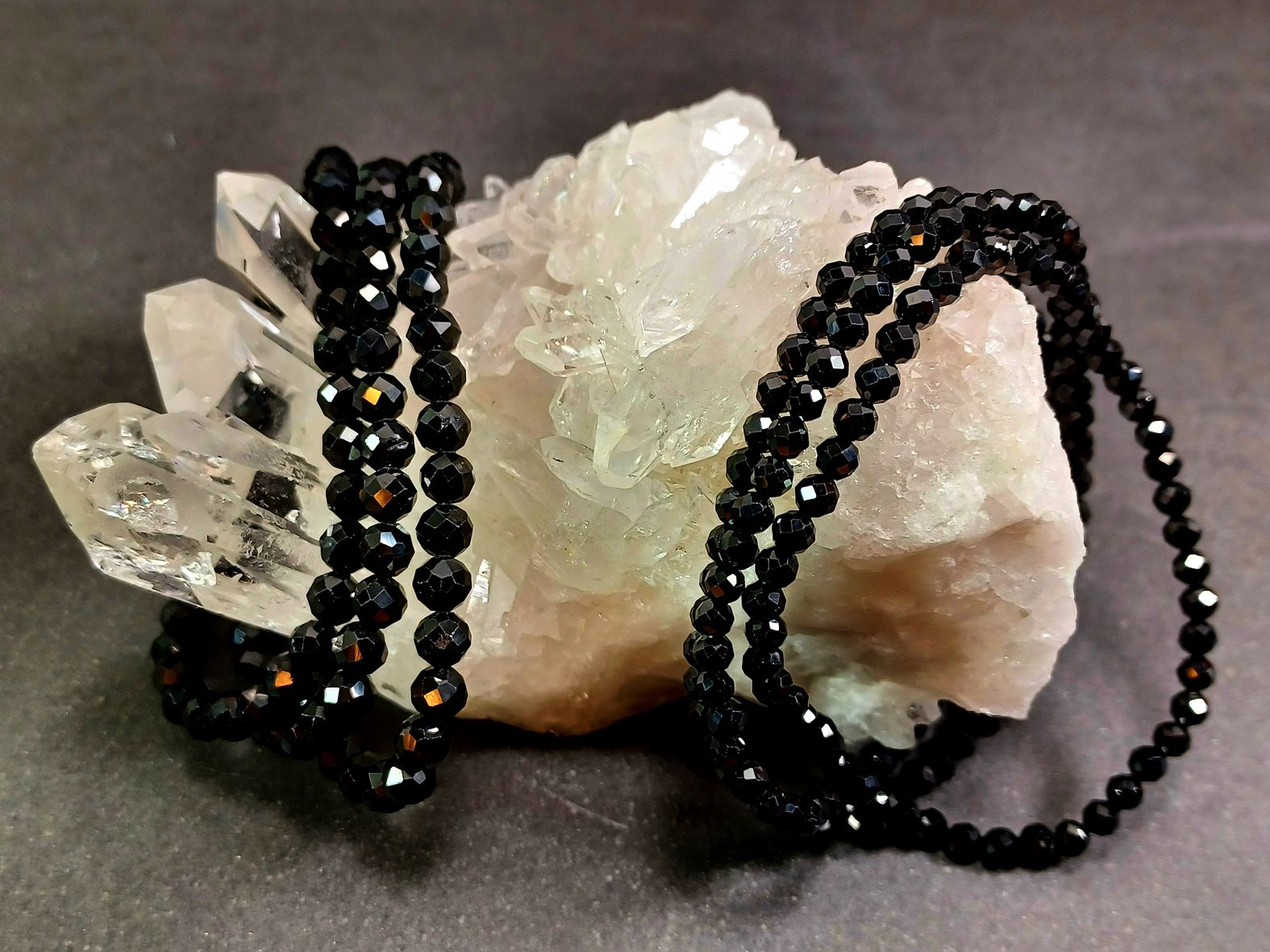 Svart Spinell Armband - Fasettslipad