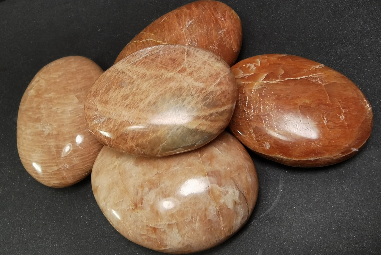 Pebbles "No Worry Stone" - Orange Månsten AA kvalitet - 3
