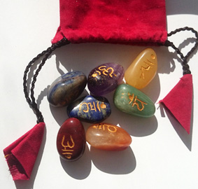 Chakra symboler på Trumlade stenar - 3