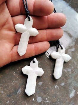 Halsband Stenkors i marmor