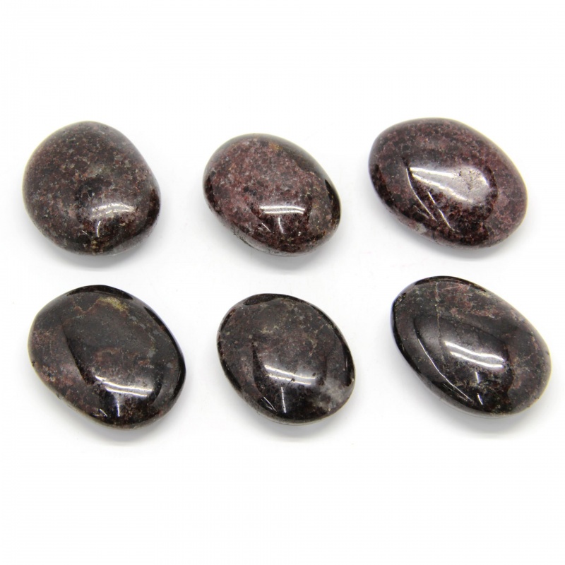 Pebbles "No Worry Stone" - Pyrope Granat (Almandine Granat) - 2