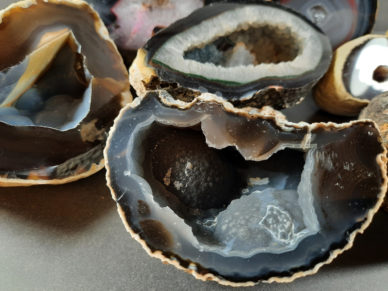 Svart  Agat Geode- Naturlig färg  - 2