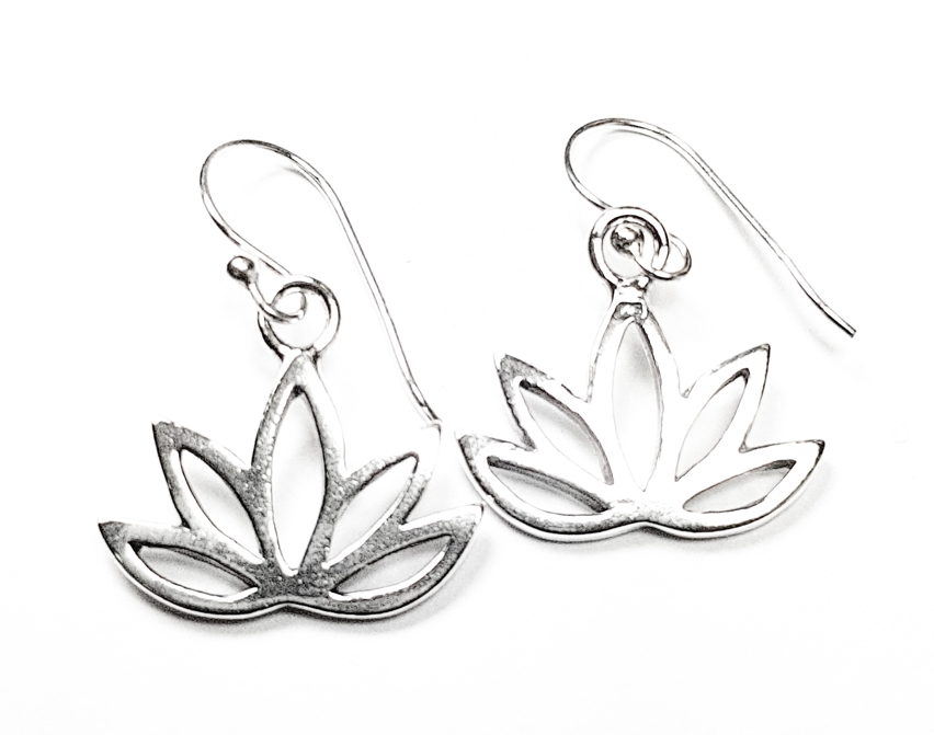 Lotus Örhängen  i Silver - 28mm - 2