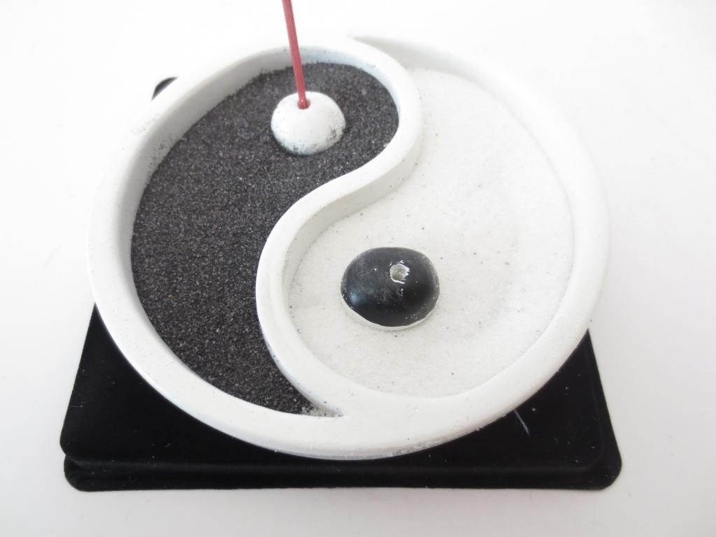Rökelsehållare Yin Yang Vit  med Sand - 2