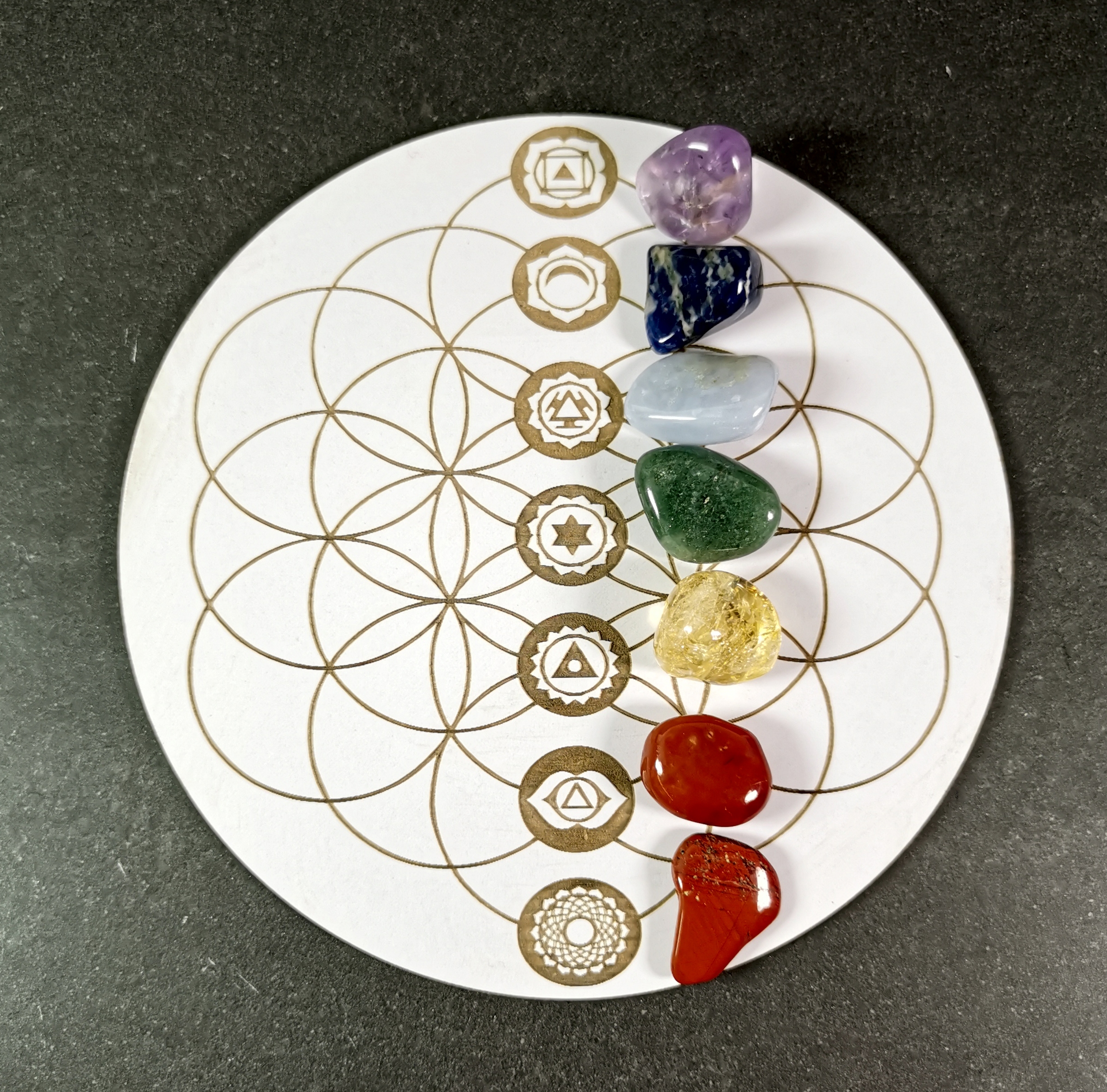 Chakra Set med Kristallnät /Kristall Grid Platta - 21cm