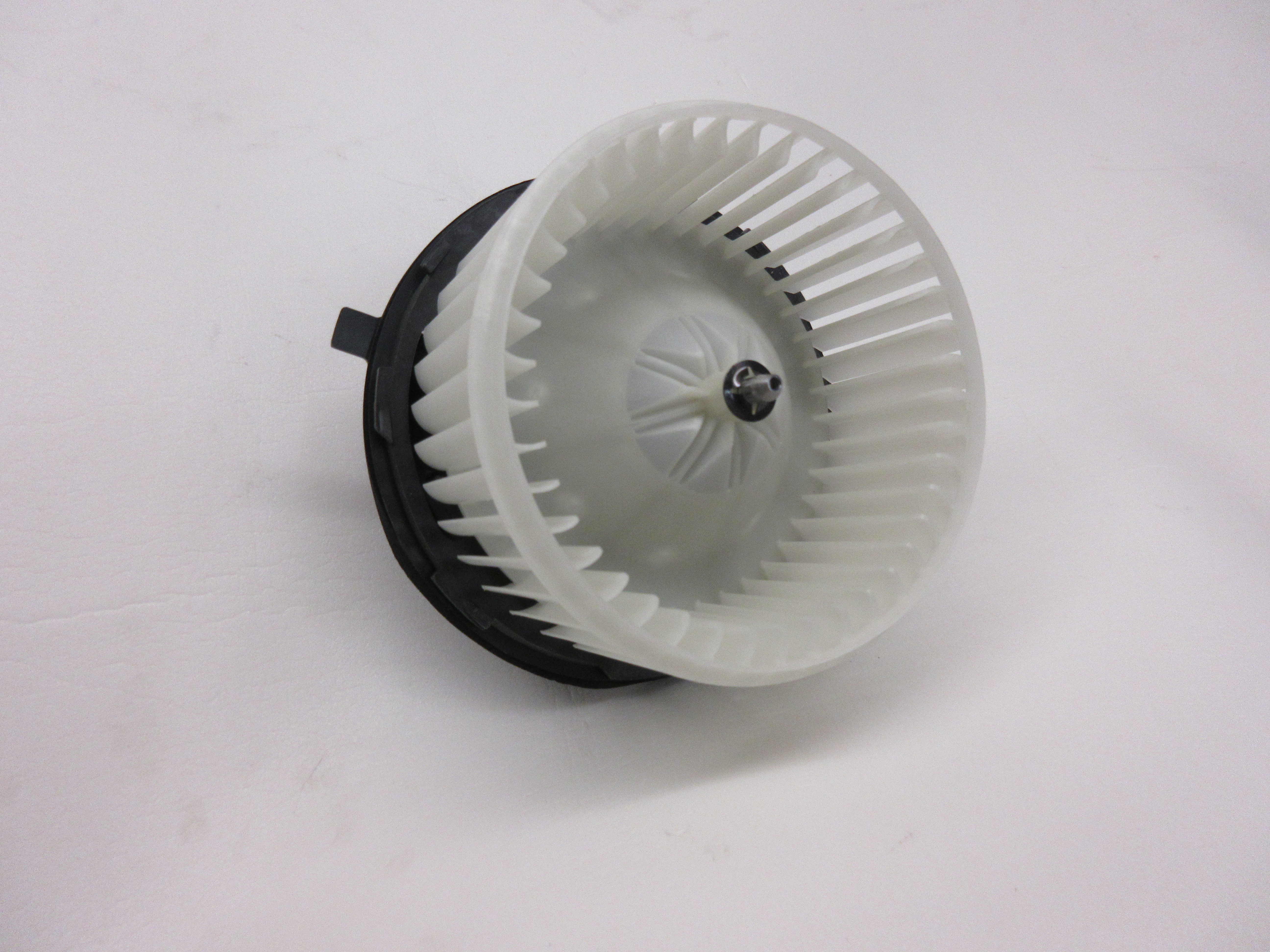 FLÄKTMOTOR - 2