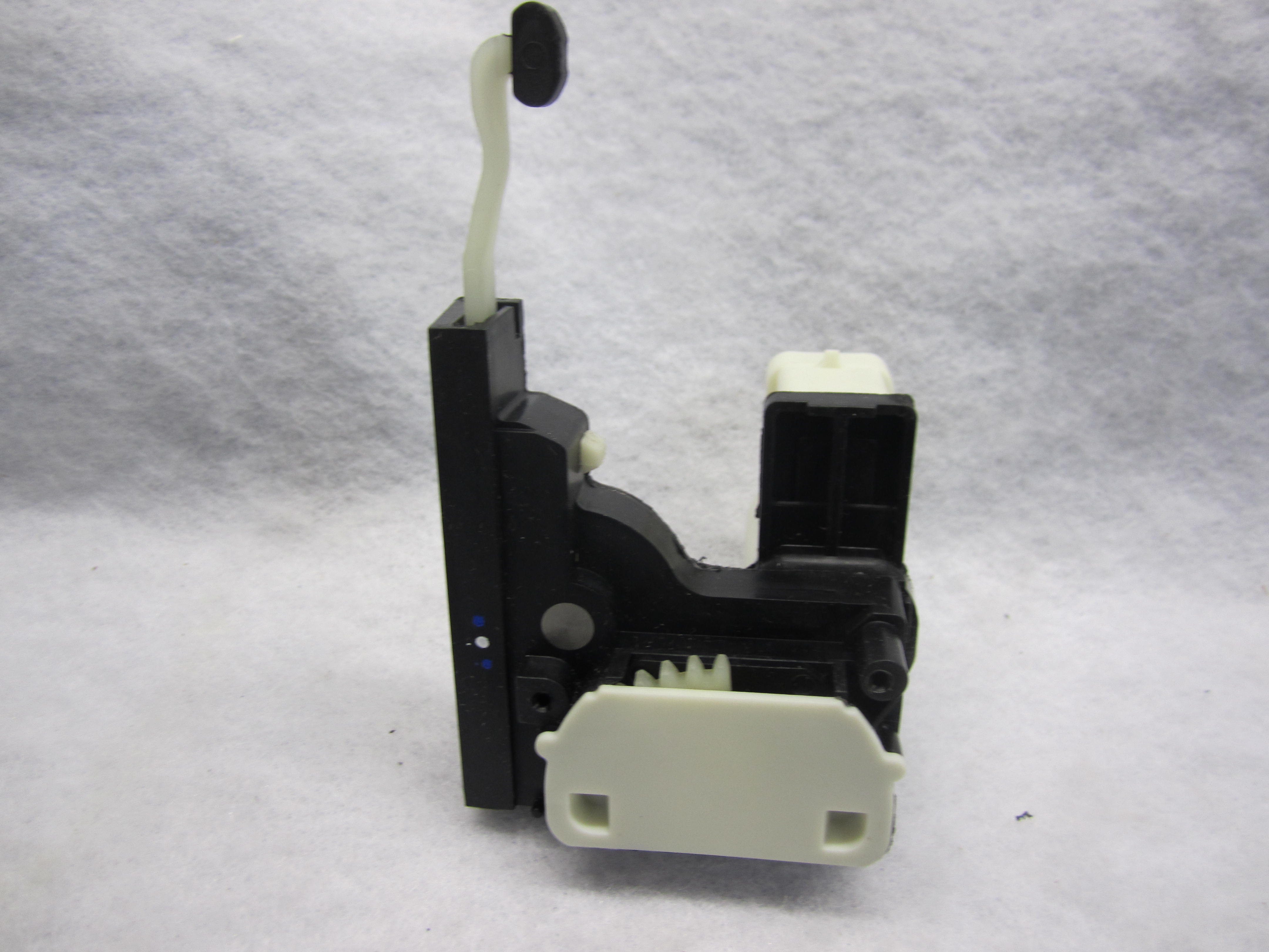Centrallåsmotor GM Hö sida - 2