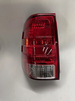 Baklampa vänster 