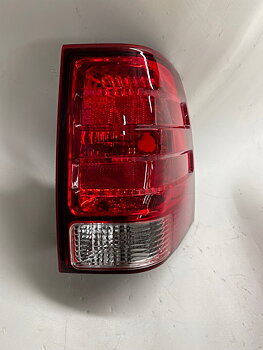 Baklampa höger