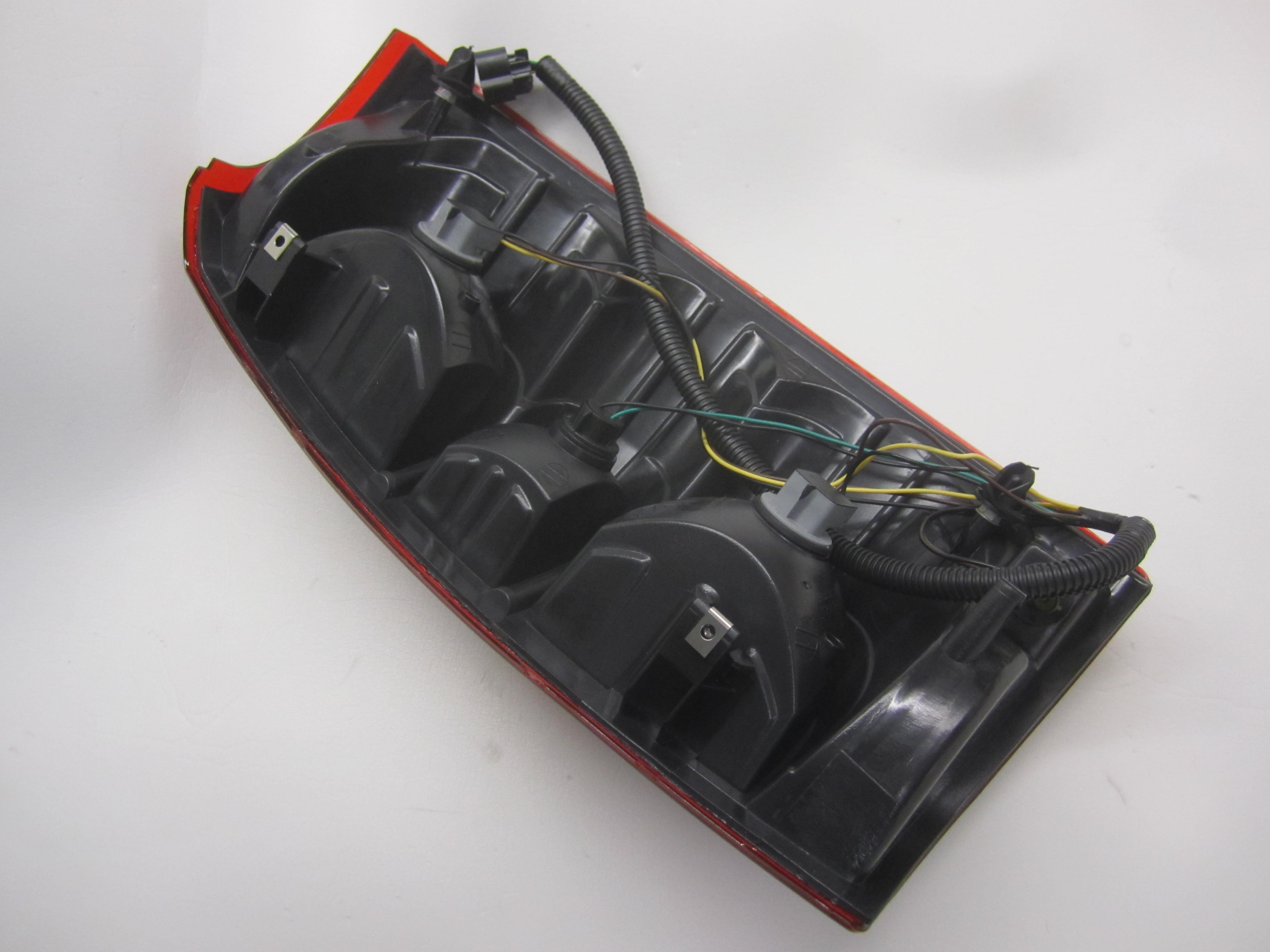 Baklampa AVALANCHE Vänster - 2