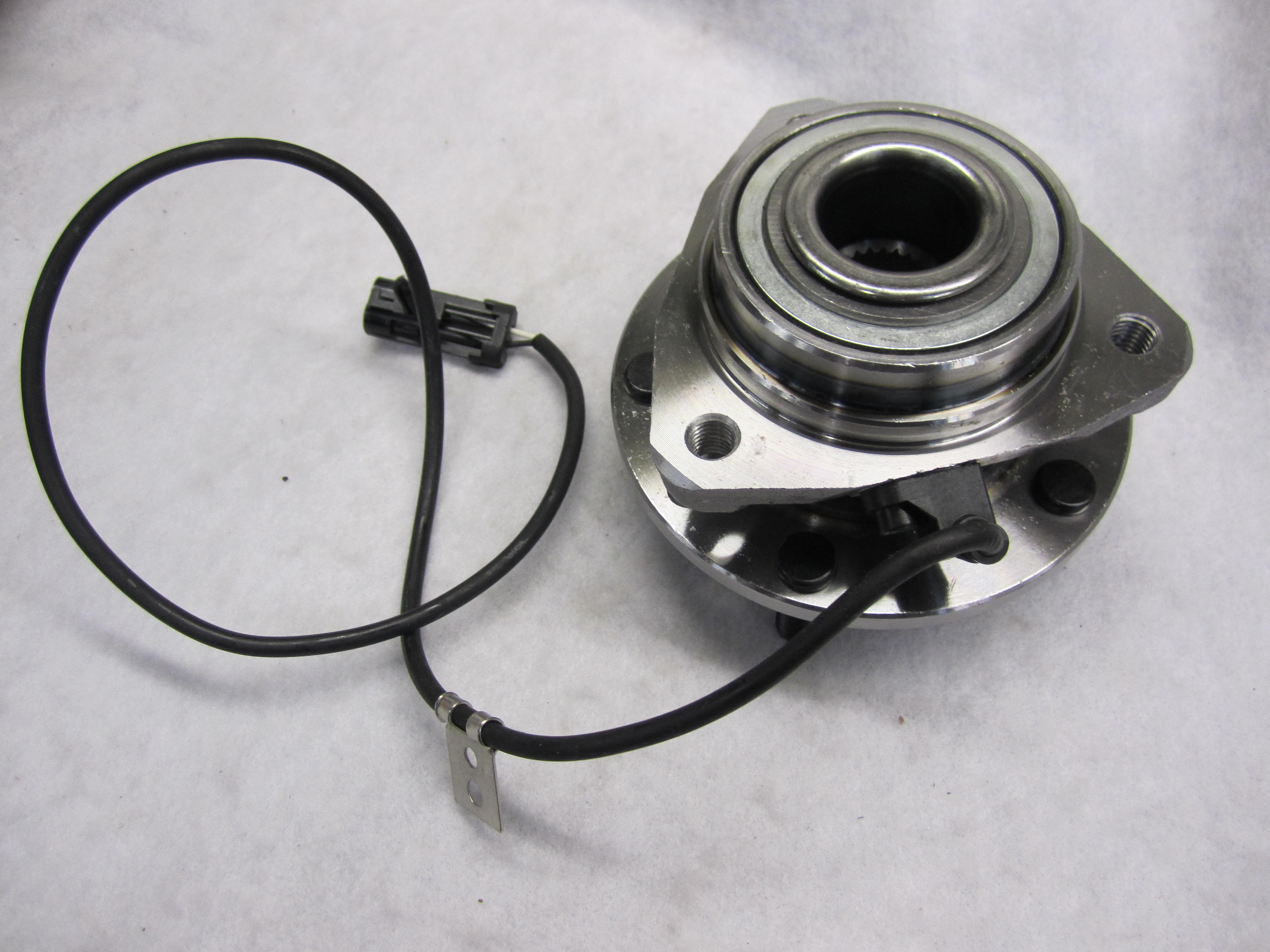 GM-S10 HUB 97-05  4WD w/ABS