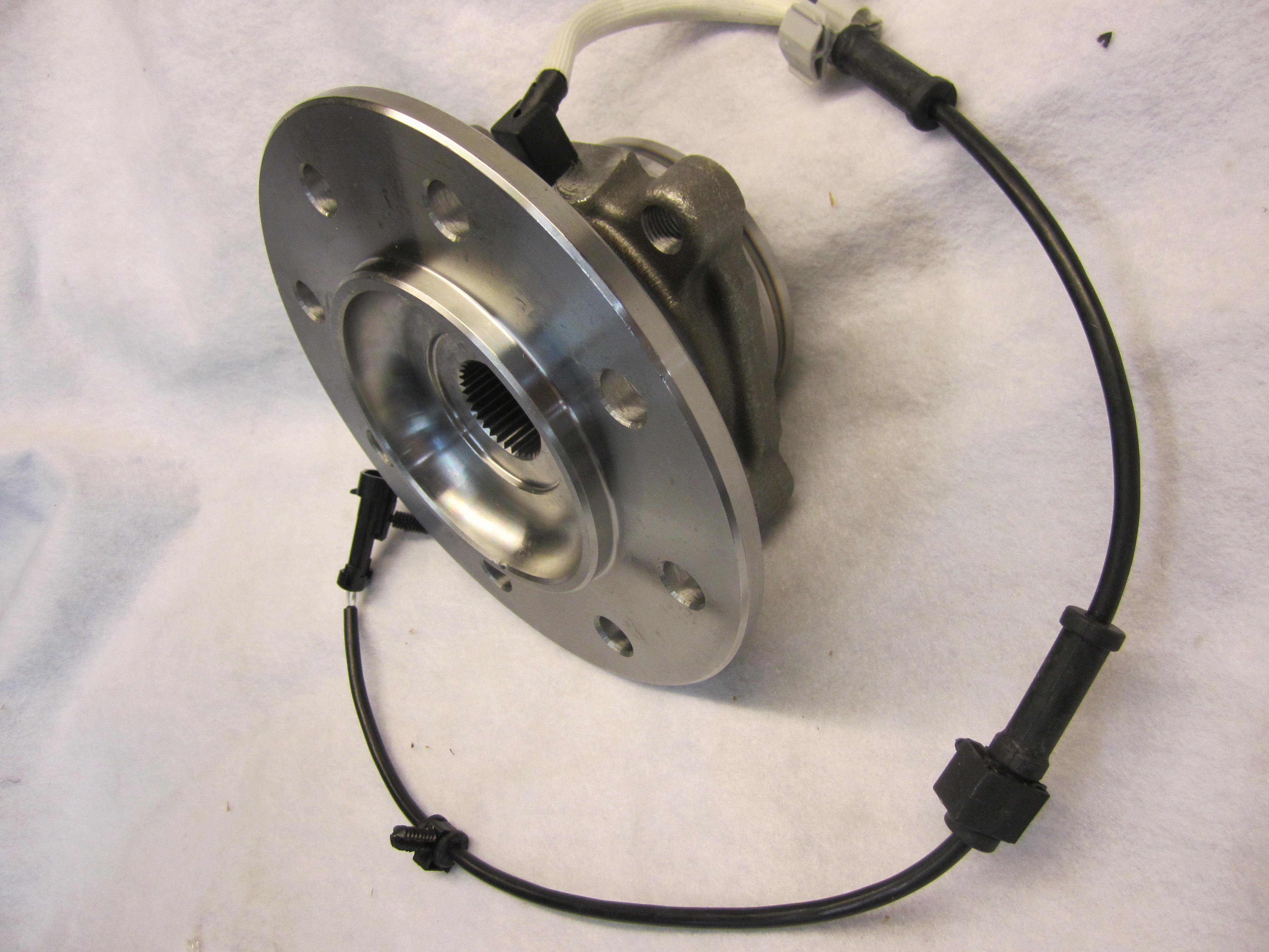 GM-2500 HUB-8 96-00 4WD w/ABS