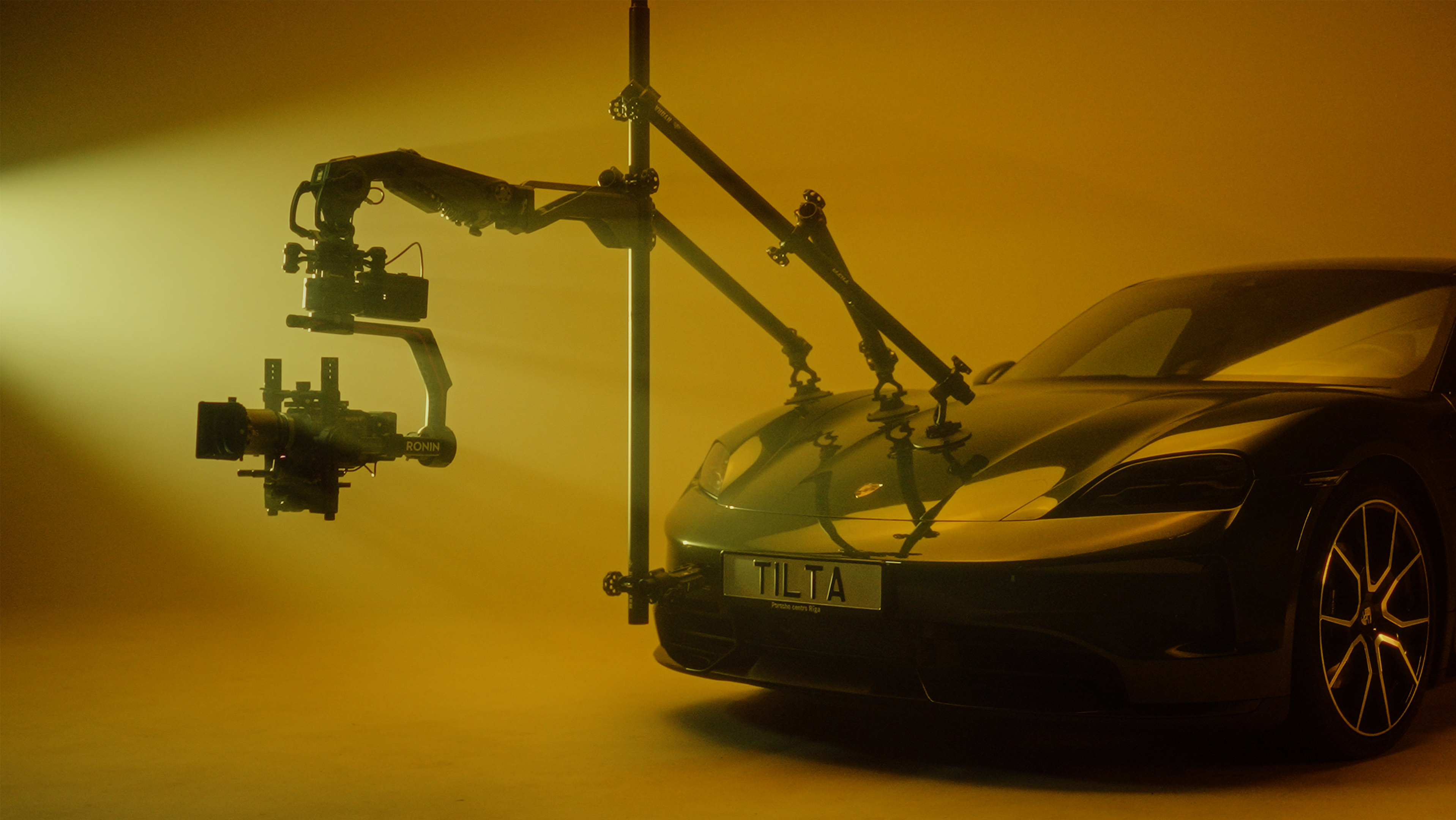 Tilta Hydra Alien Pro Car Mounting System - V Mount - 22