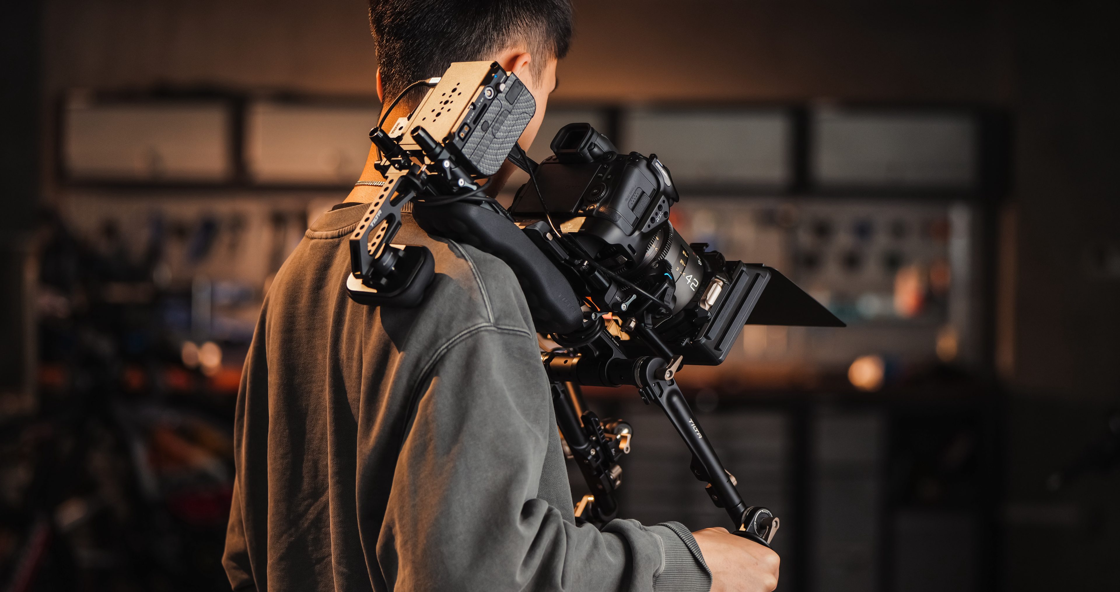 Tilta Full Camera Cage with Cooling System for Canon R5 Mark II - Black - 6