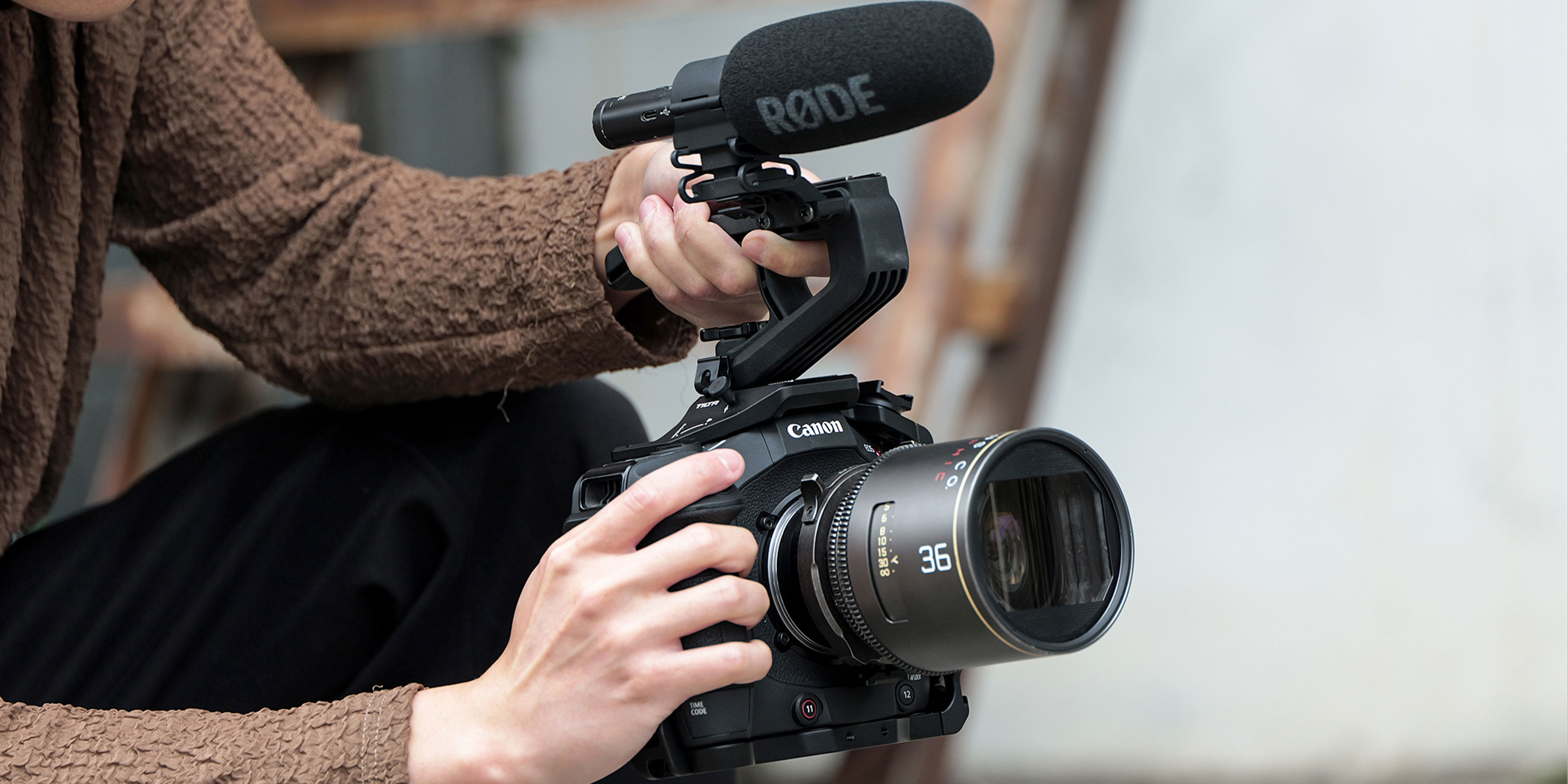 Tilta Camera Cage for Canon C80 Pro Kit - V Mount - 18
