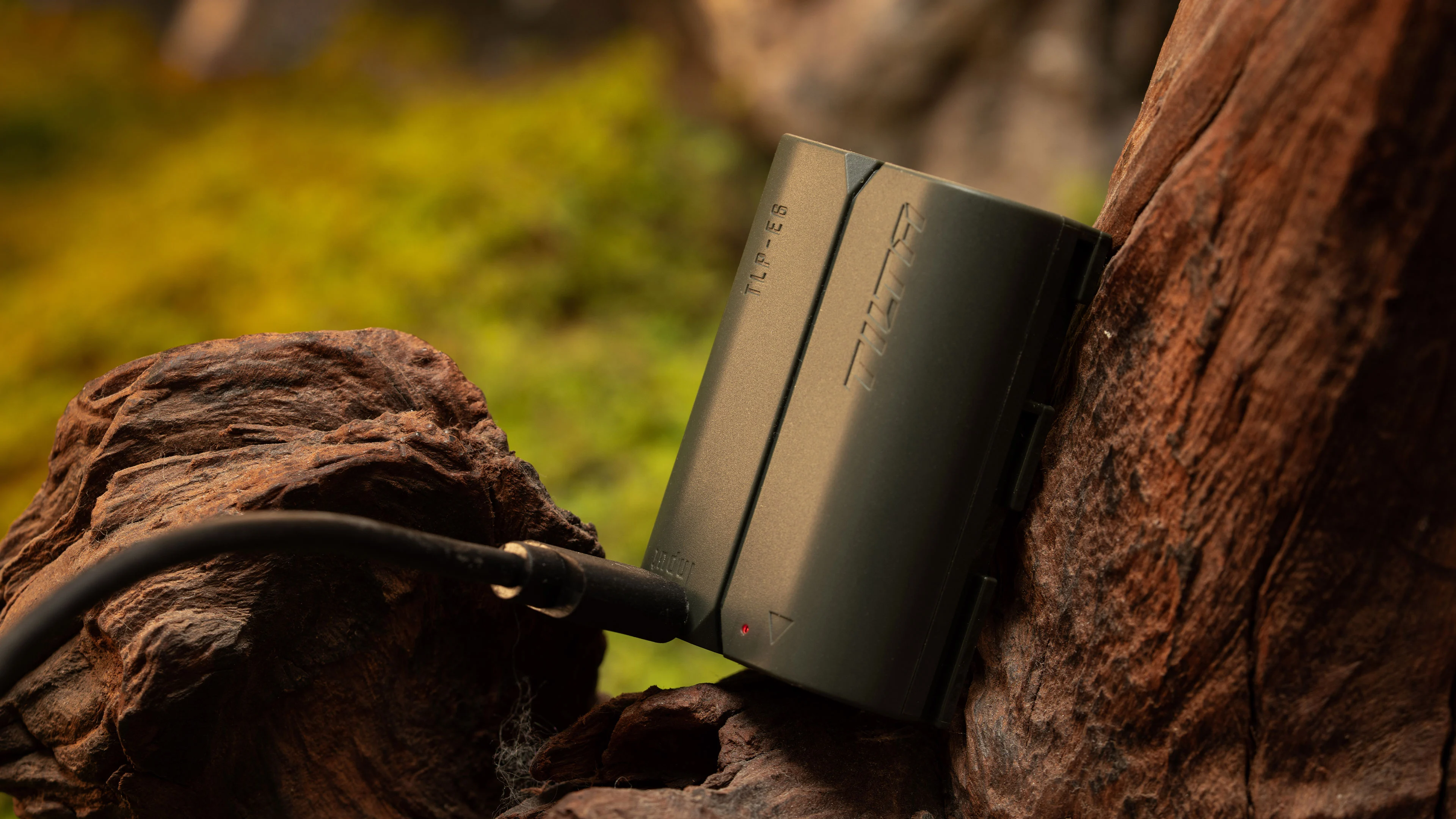 Tilta LP-E6P Battery with USB-C Input (2400mAh) - Green - 5