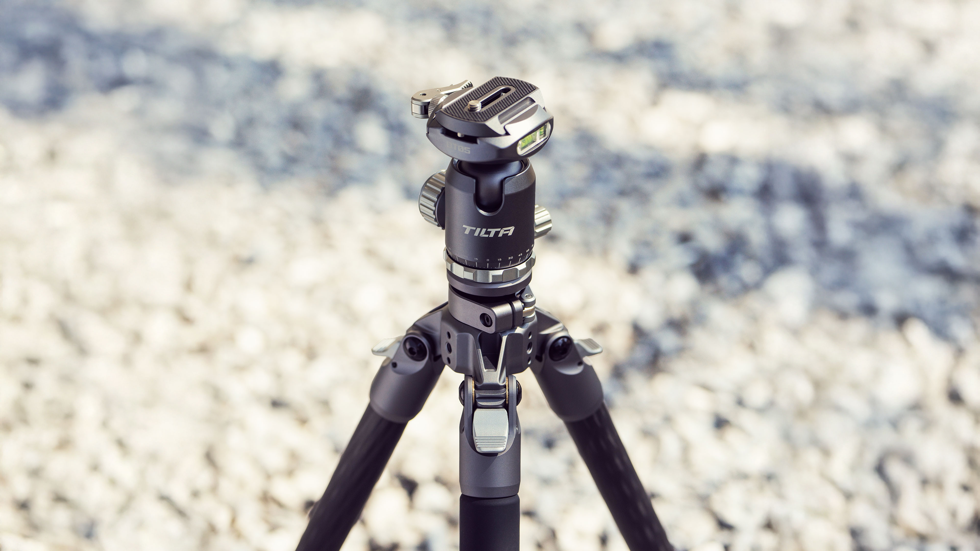 Tilta Travel Ball Head with 3-Stage Carbon Fiber Tripod Legs (5KG) - Forest Green - 16
