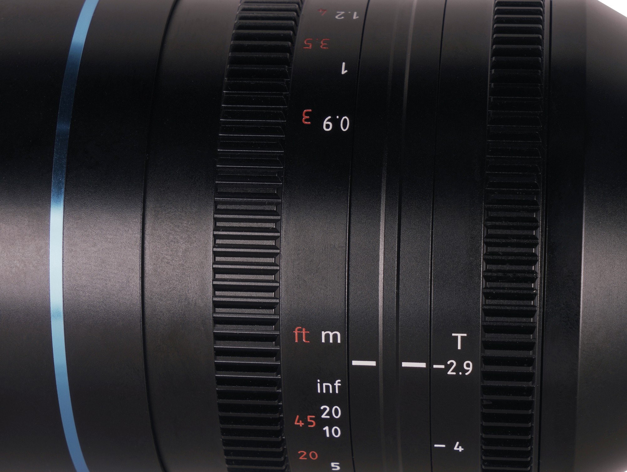 SIRUI Venus 135mm T2.9 1.8x Full-Frame Anamorphic lens(RF mount) – för filmskapare - 2