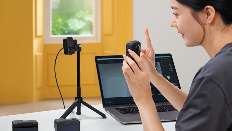 Insta360 Link 2C  Standard Edition_Graphite Black - 12