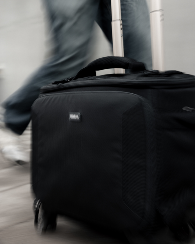 Think Tank Airport Navigator V2.0 - 35