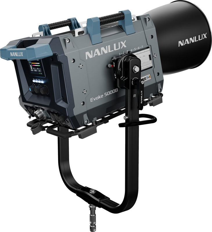 Evoke 5000B Spot Light in Flight Case with 45° Reflector - 3