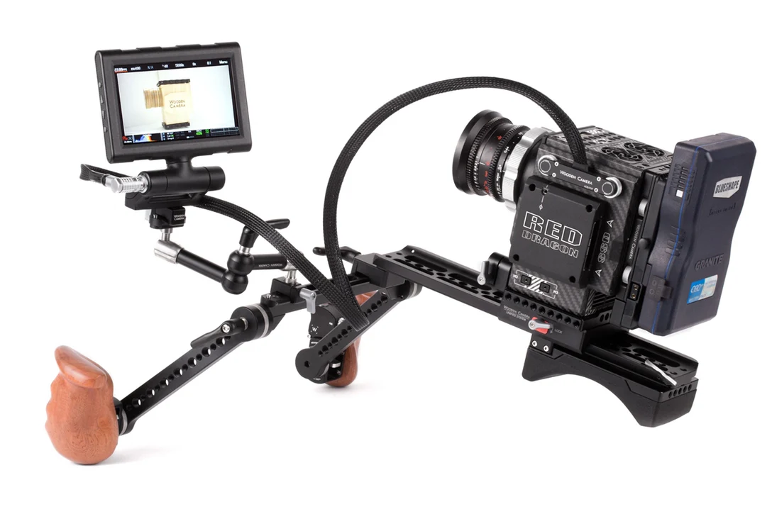 Wooden Camera RED Male Pogo to Male 16pin LCD/EVF Cbl. (36", DSMC2) - 3